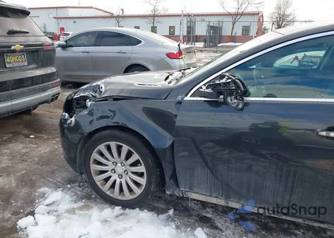2013 Buick Regal Turbo - Premium 1 from USA, damaged, VIN 2G4GS5EVXD9247852